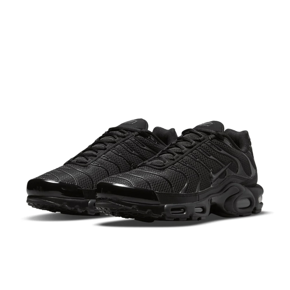 Nike Air Max Plus Triple Black — top-down toe box | Urban Kinetic Wear UK